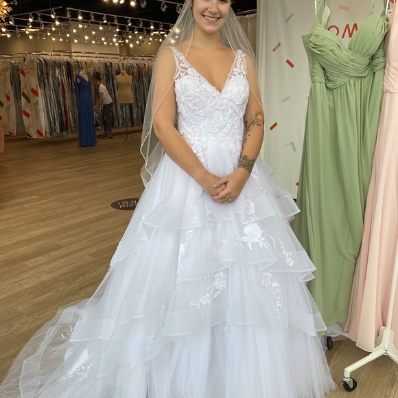 Unaltered Wedding Dress (Never Worn) - Picture 3 of 7